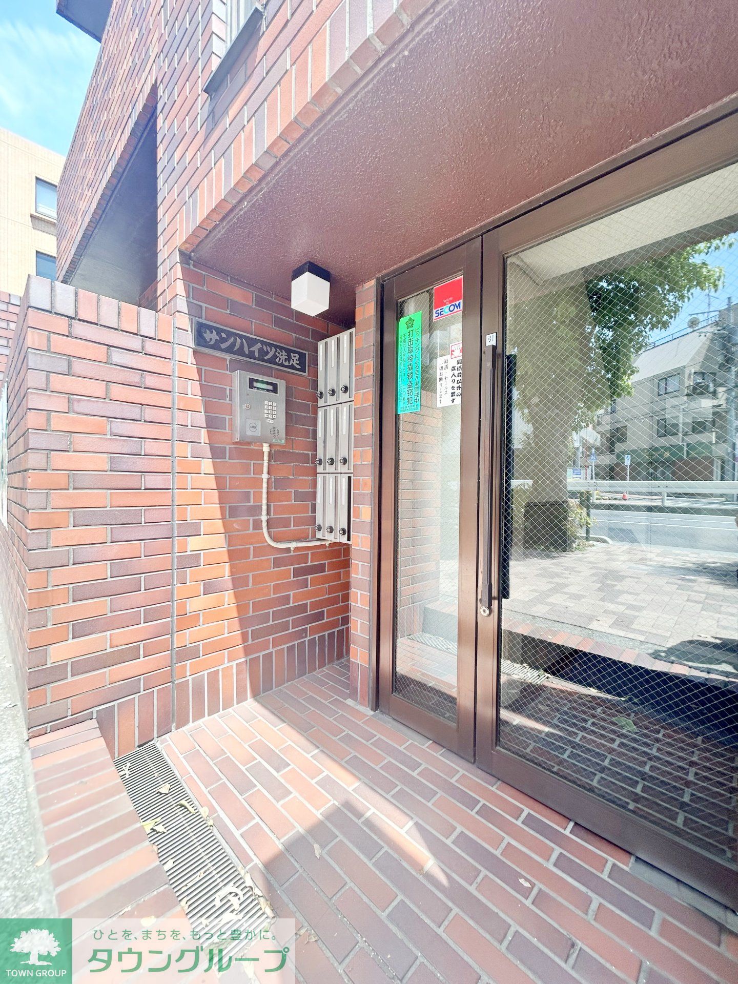 建物エントランス