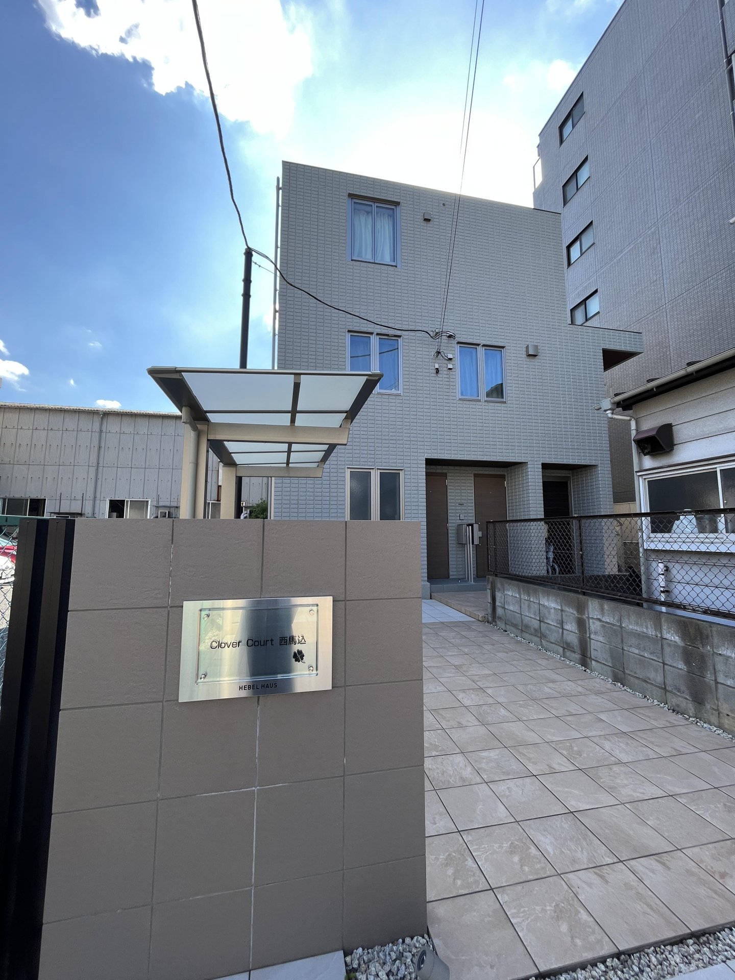 建物エントランス