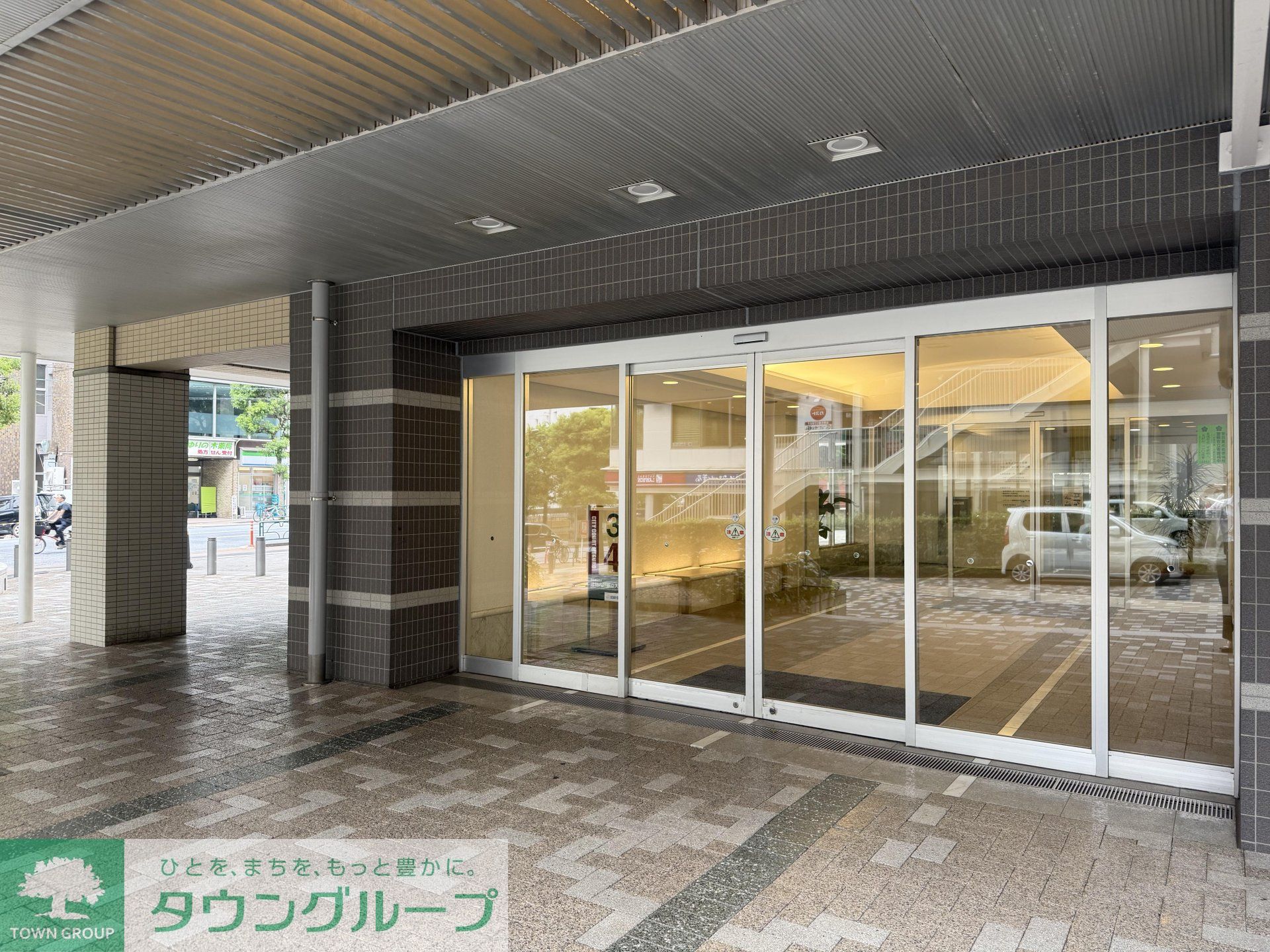 建物エントランス