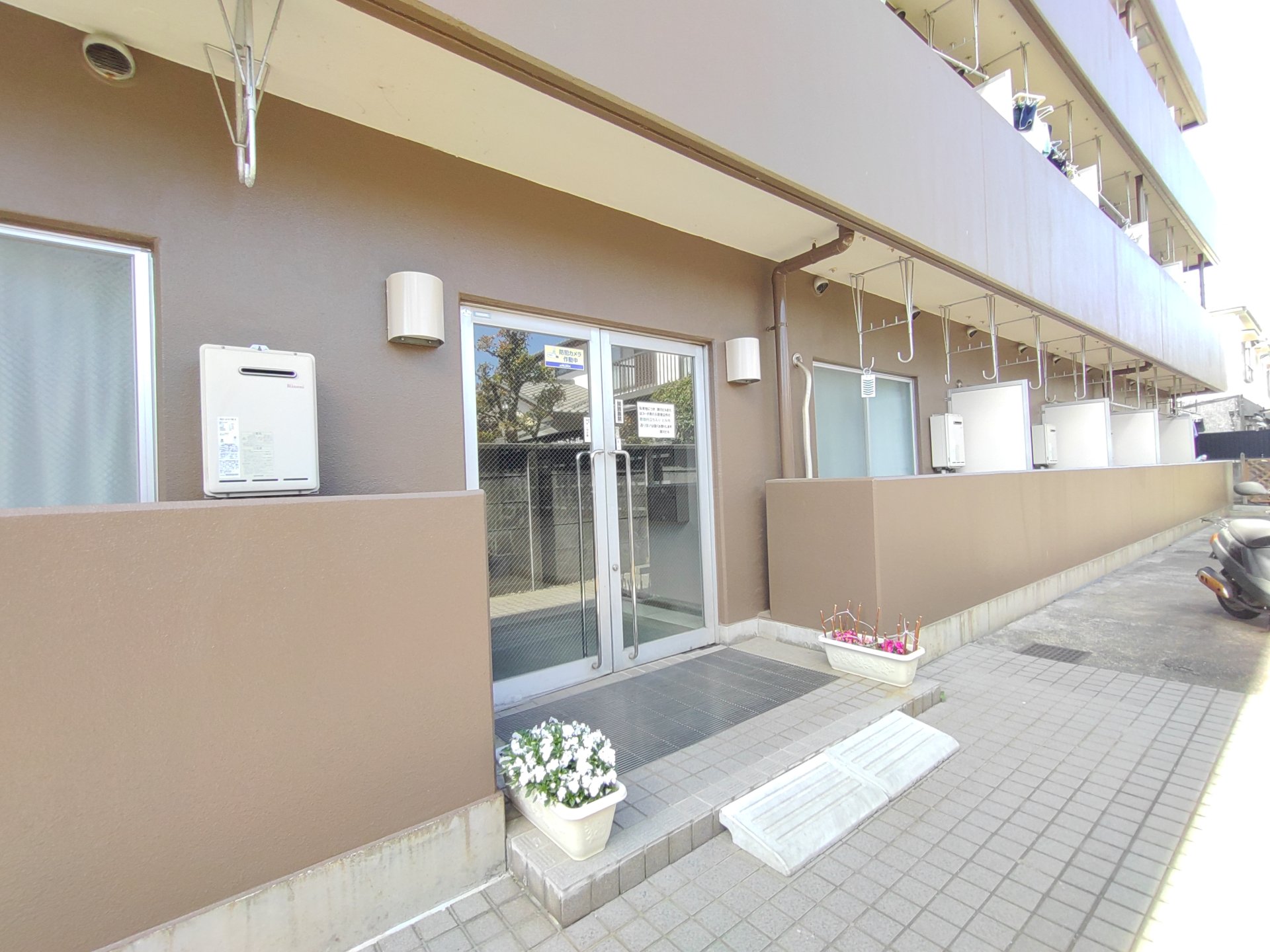 建物エントランス