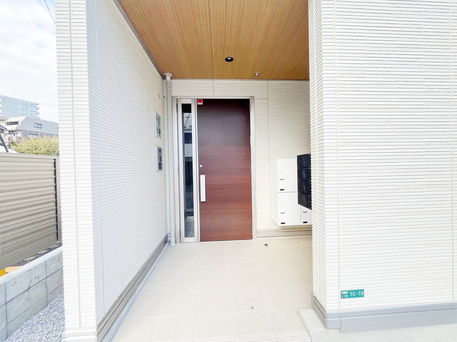 建物エントランス