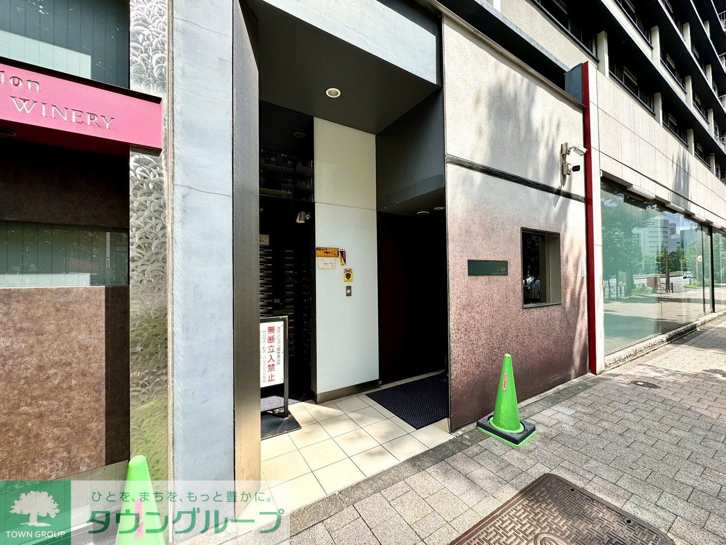 建物エントランス