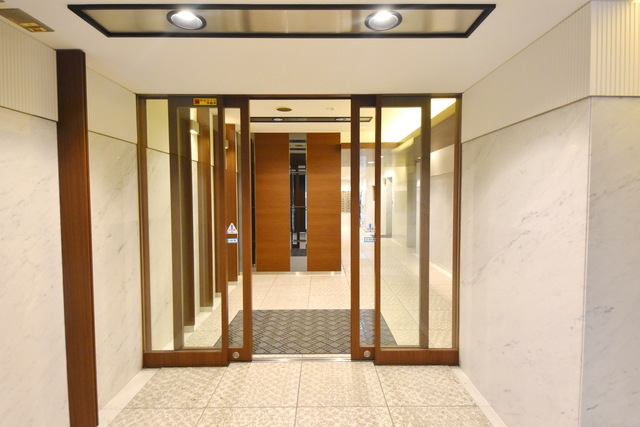 建物エントランス