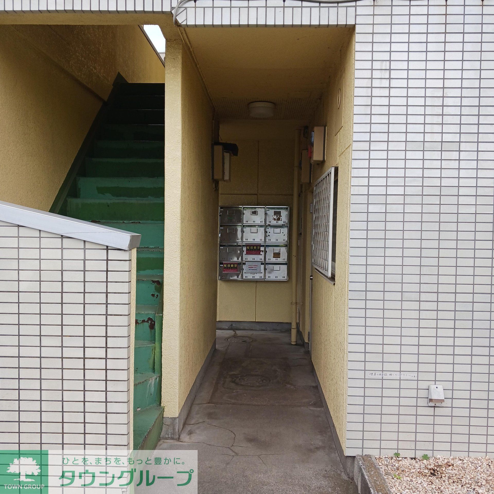 建物エントランス