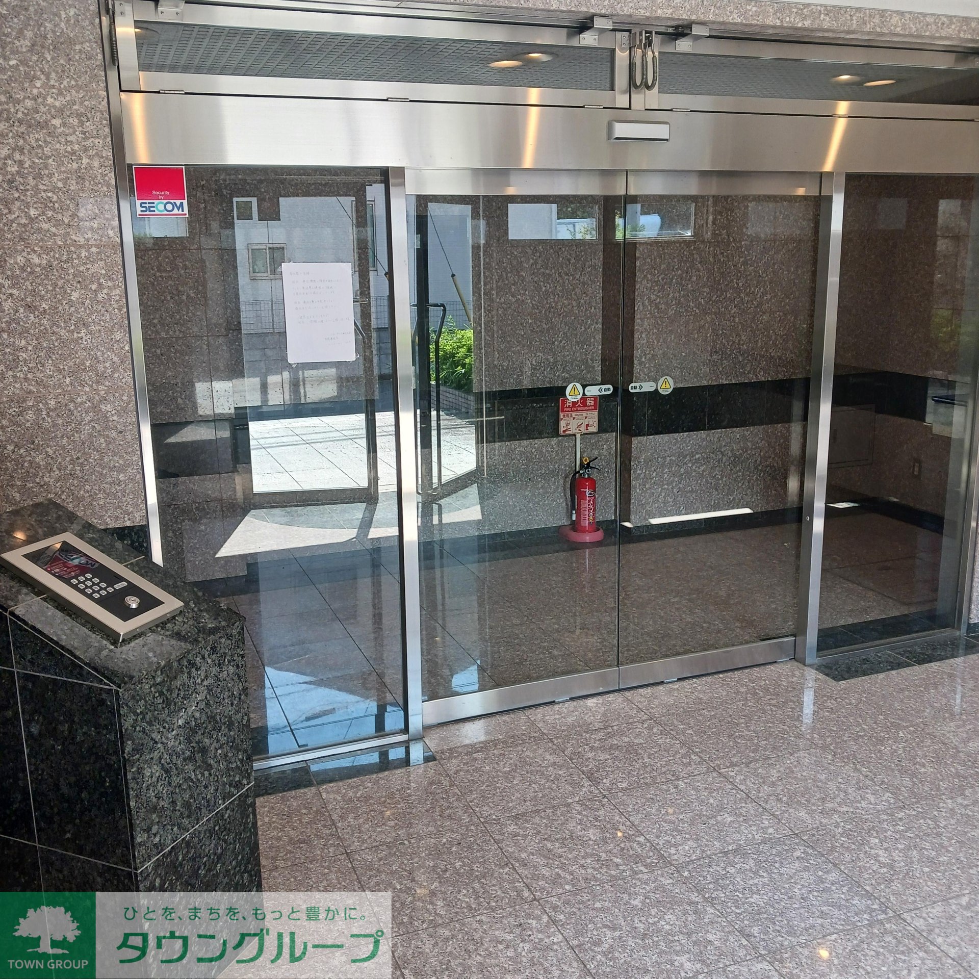 建物エントランス