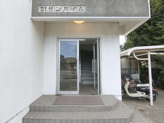 建物エントランス