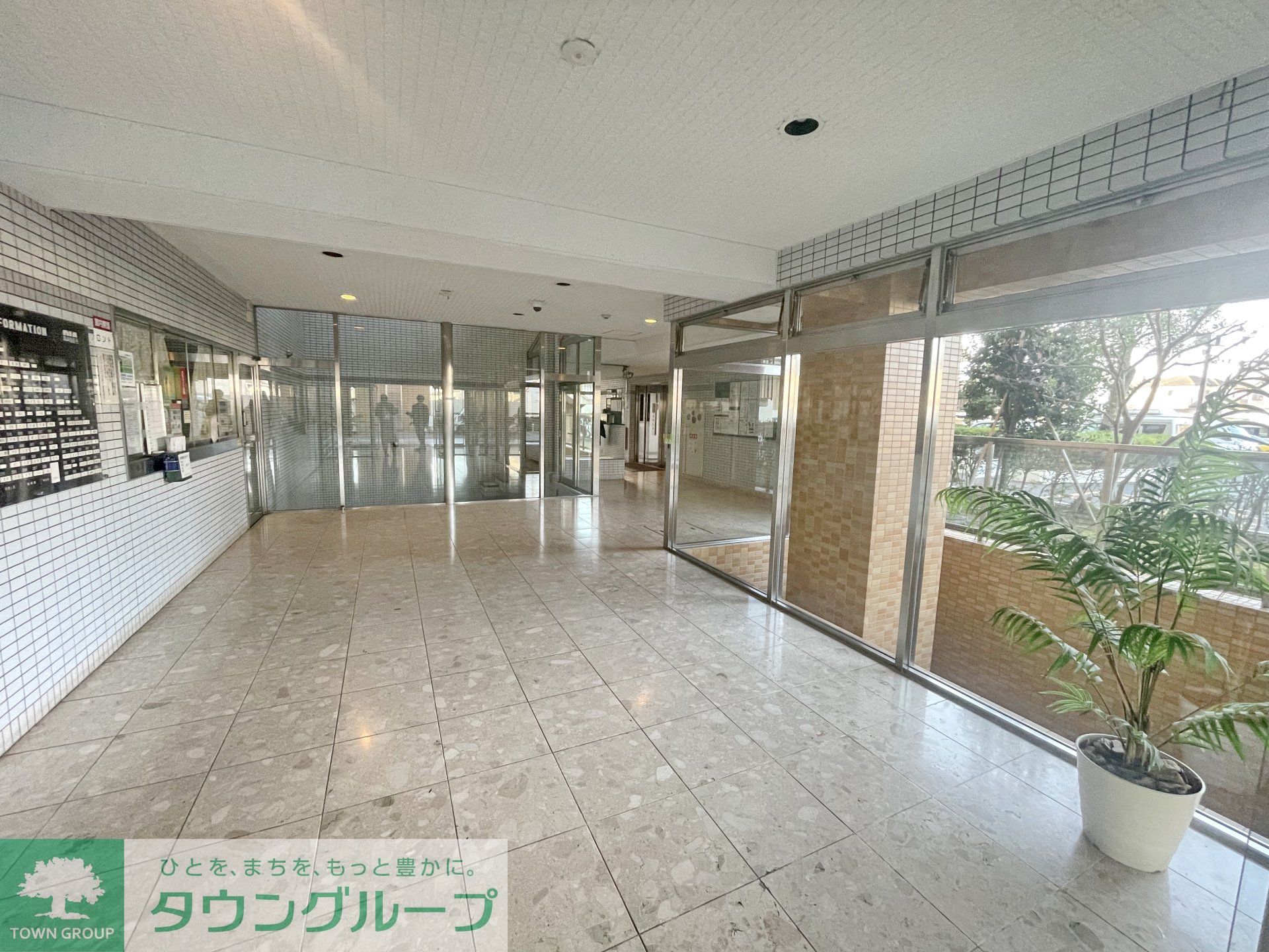 建物エントランス