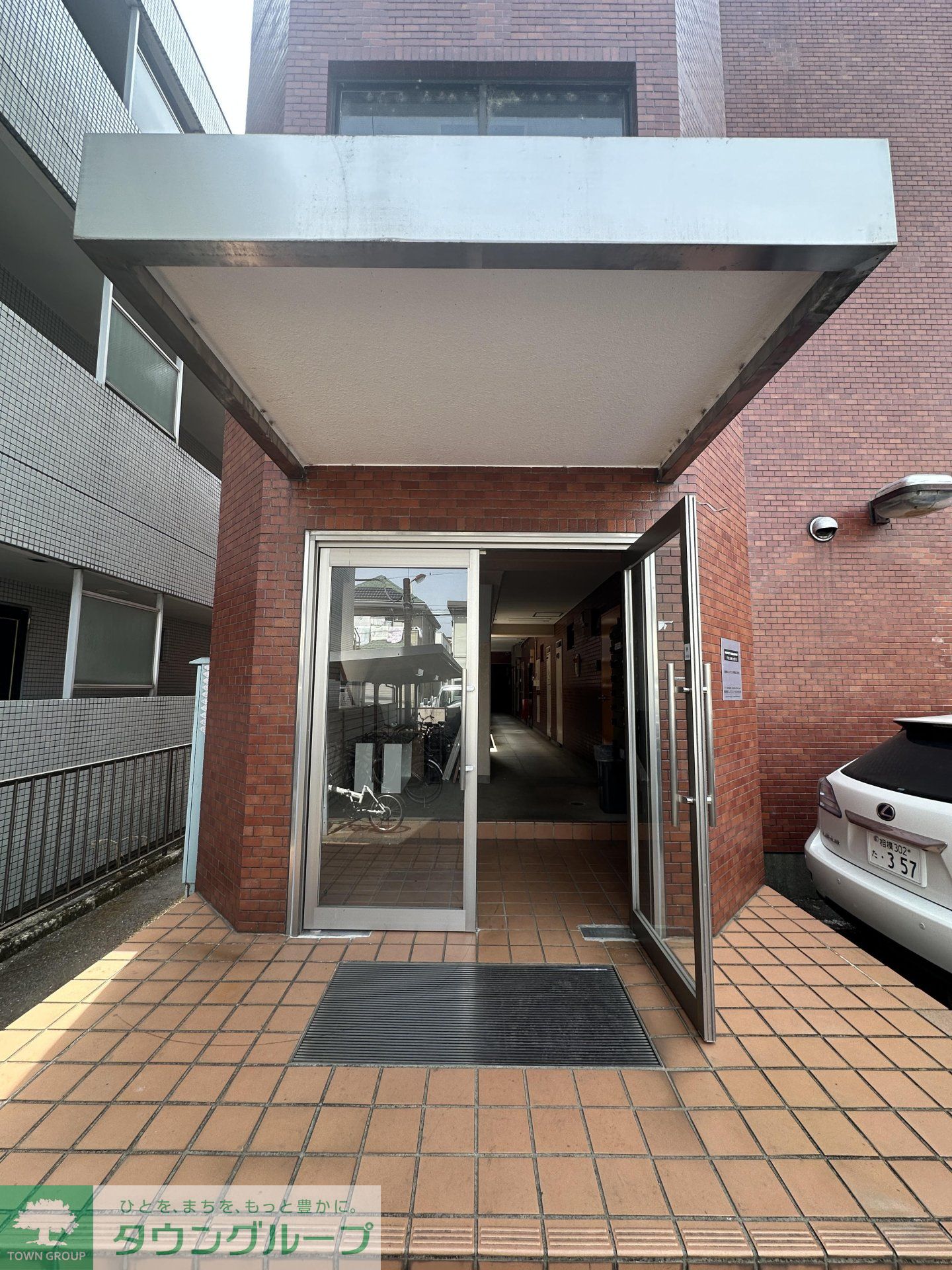 建物エントランス
