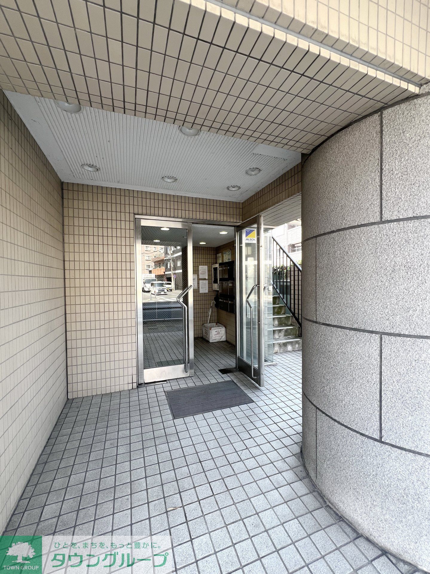 建物エントランス