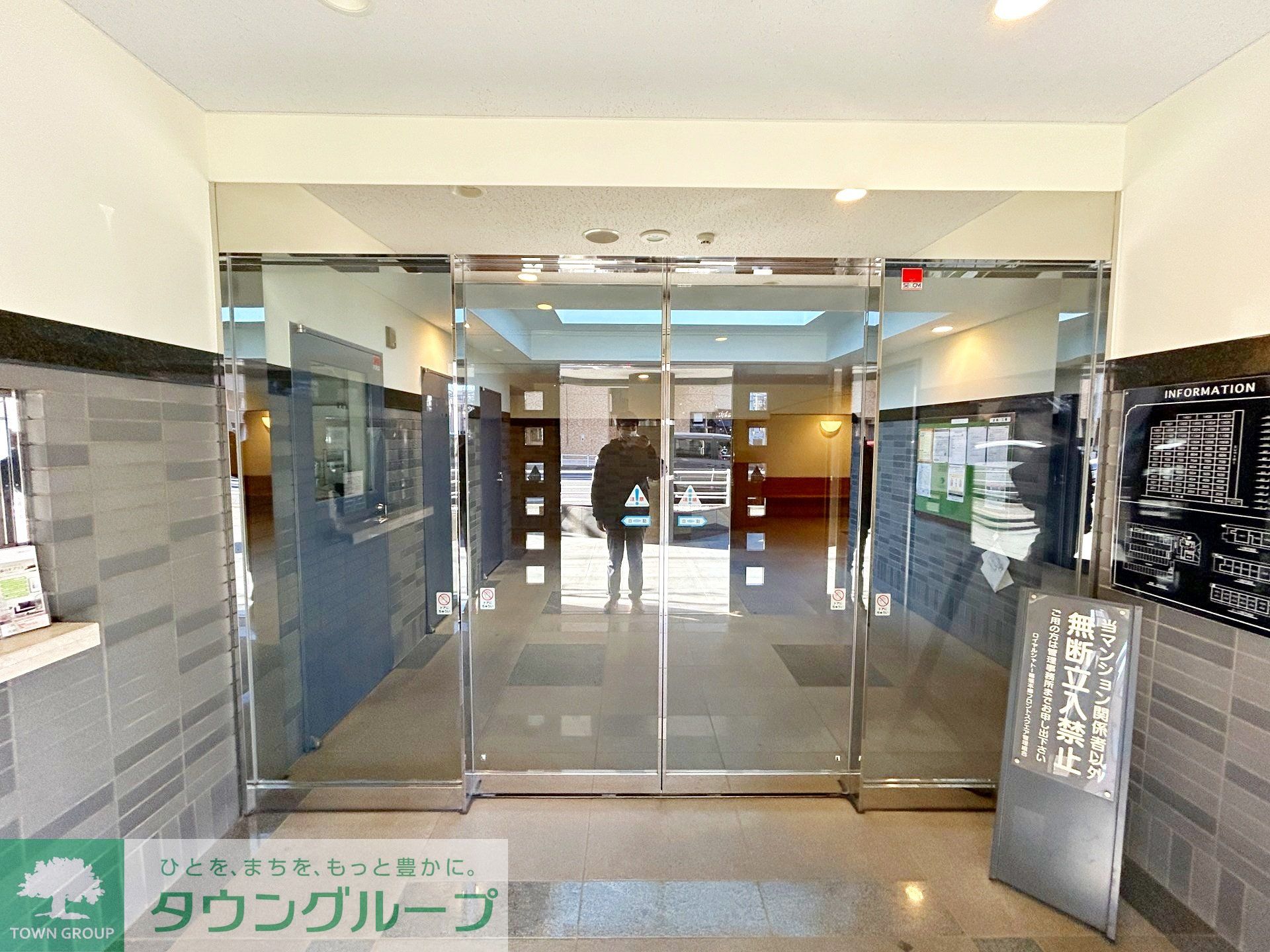 建物エントランス