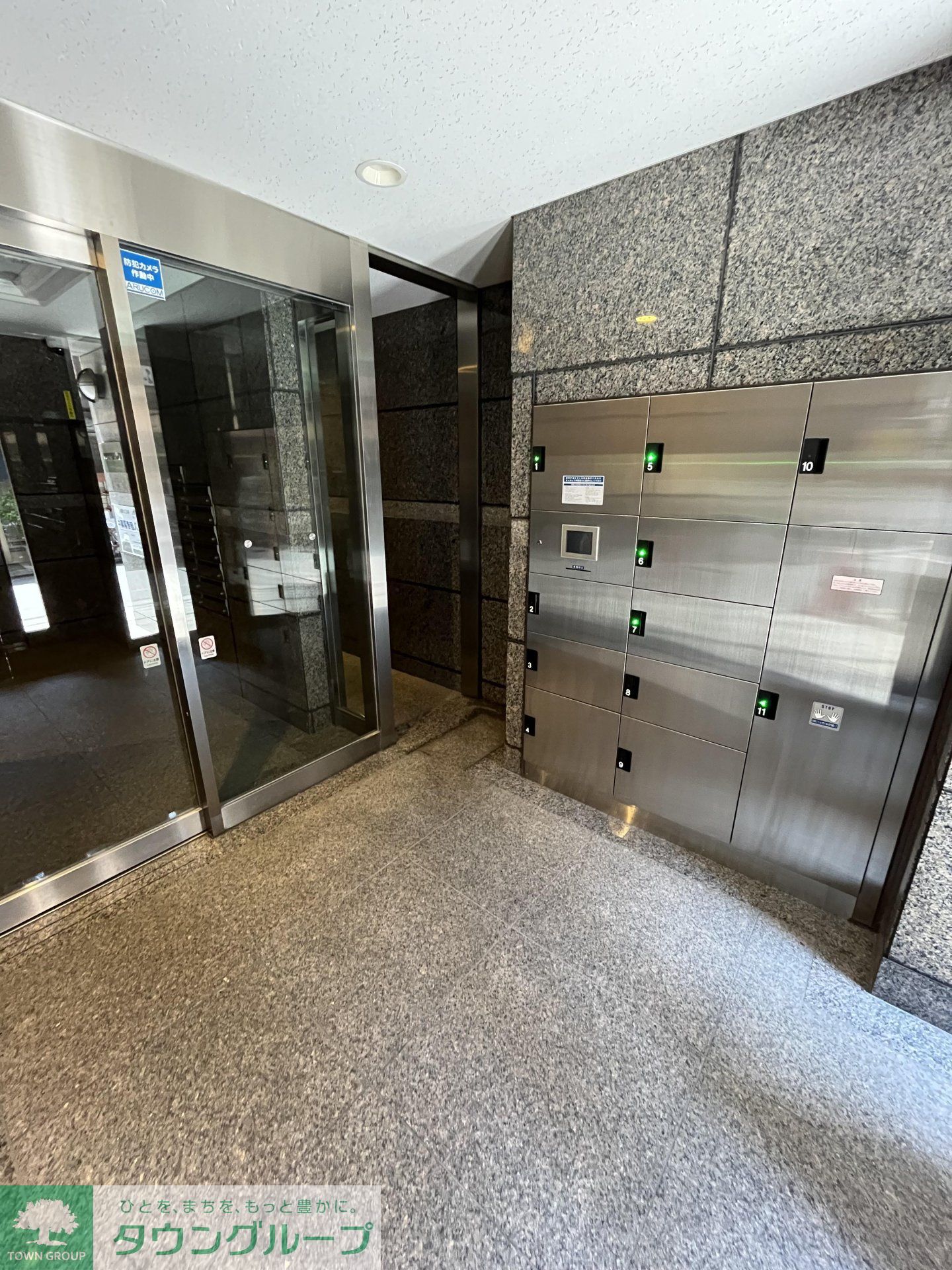 建物エントランス