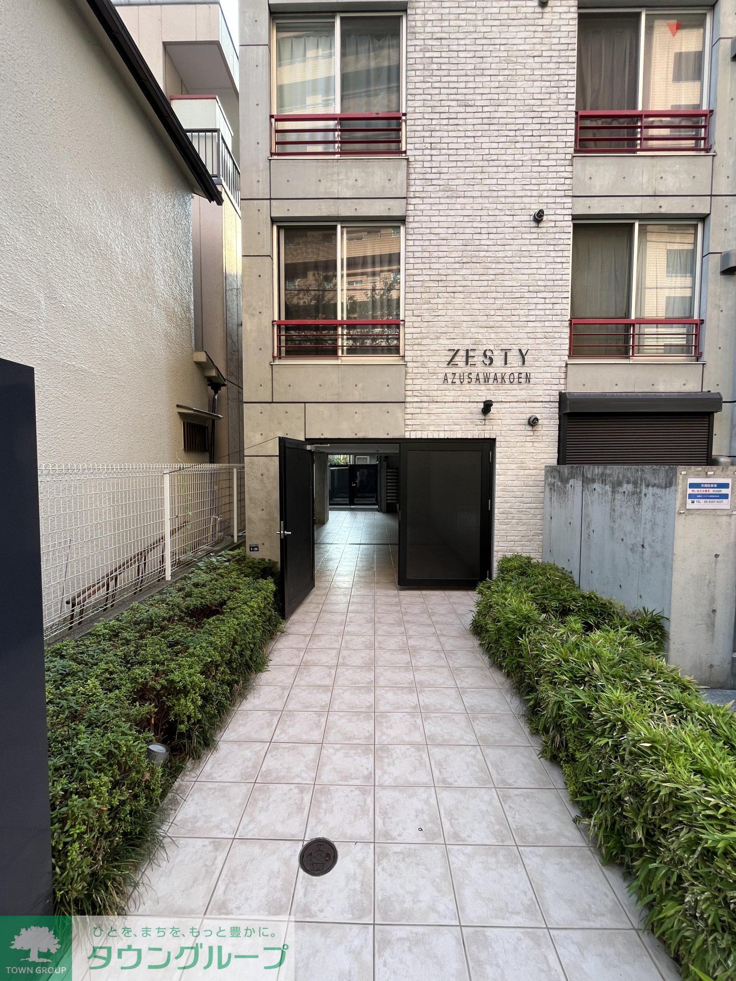 建物エントランス