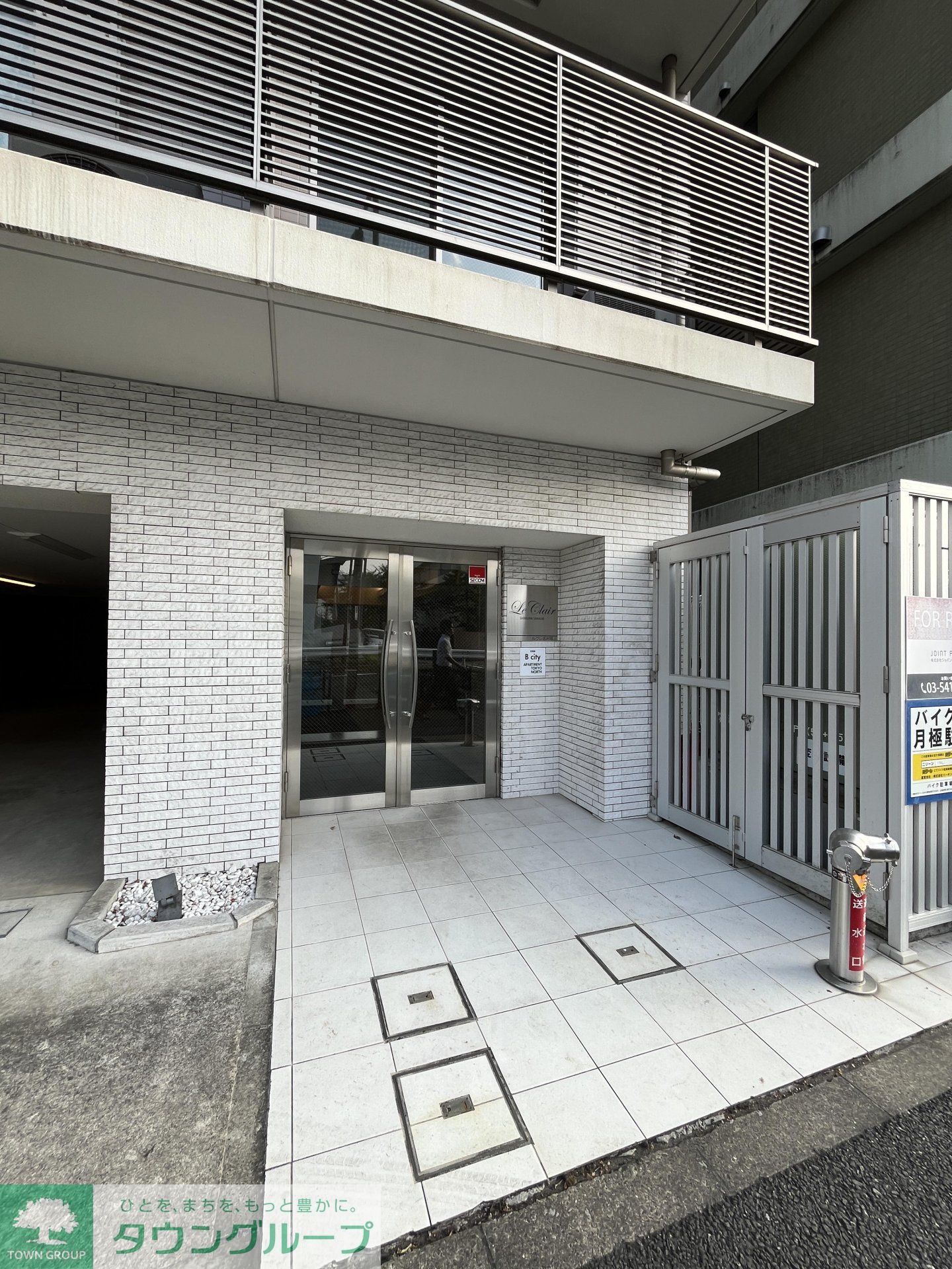 建物エントランス