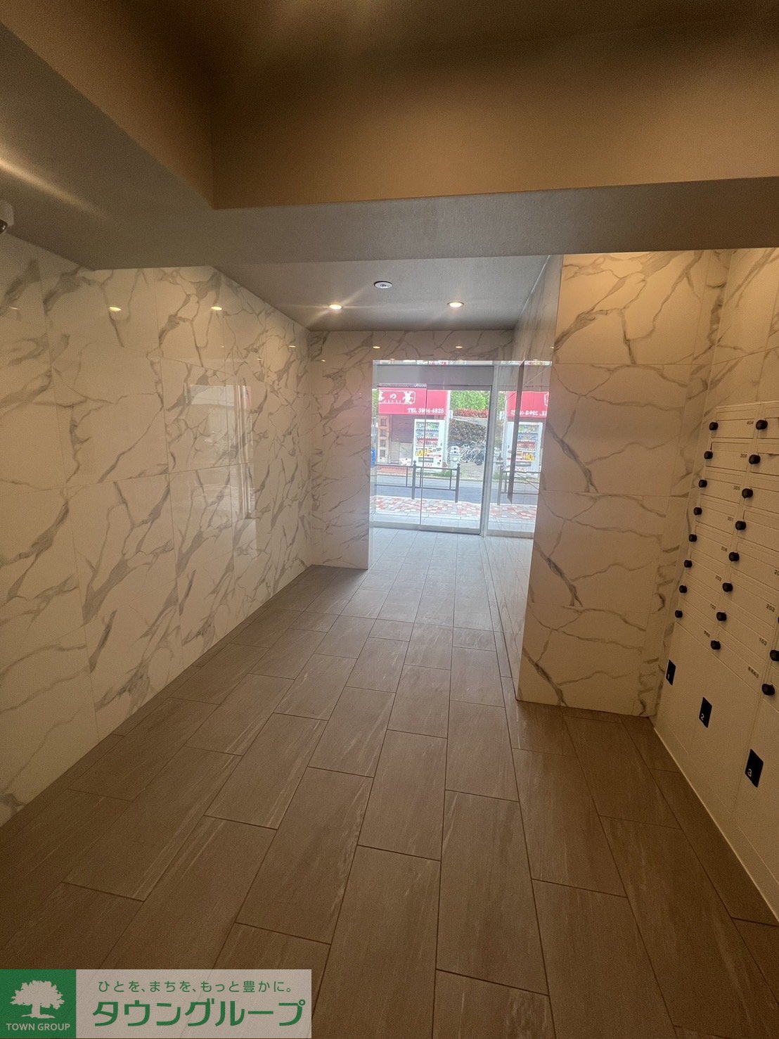 建物エントランス