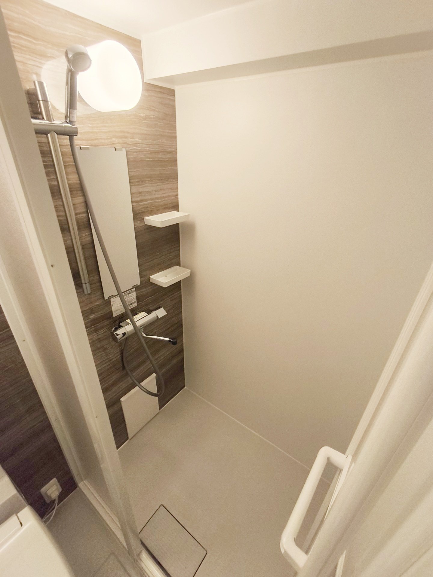 シャワールーム