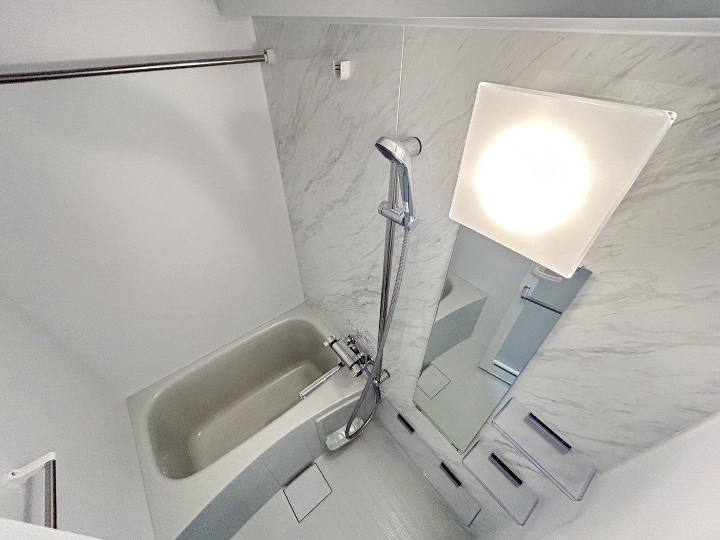 シャワールーム