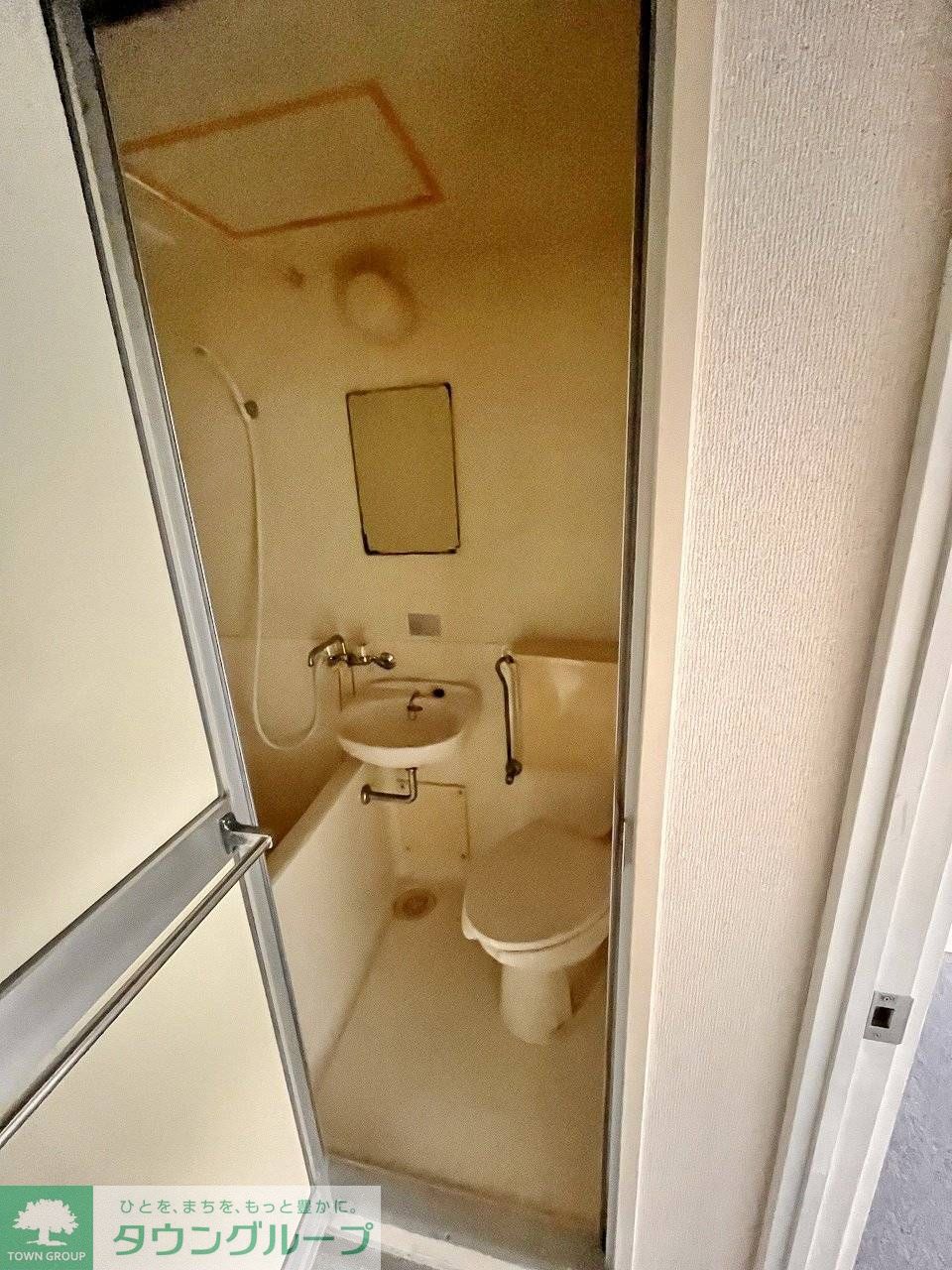 シャワールーム