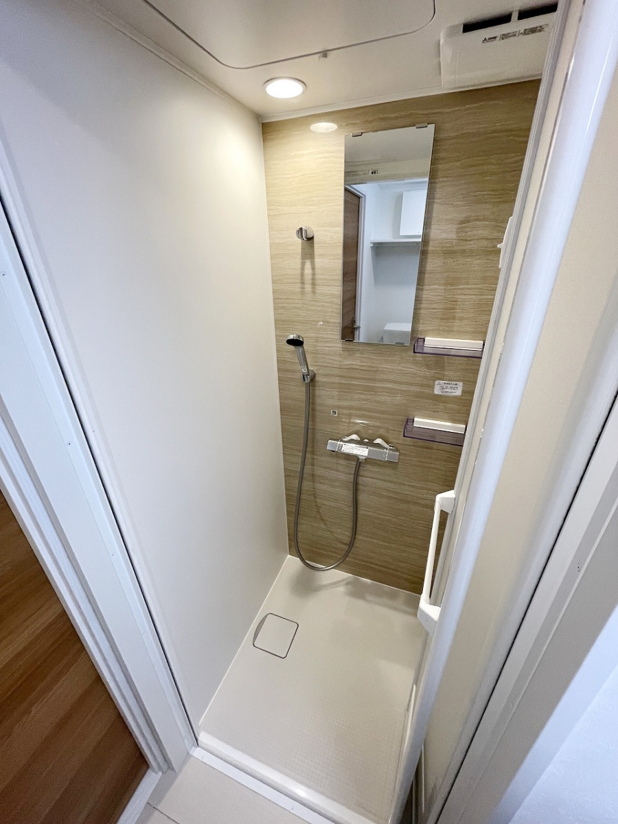 シャワールーム