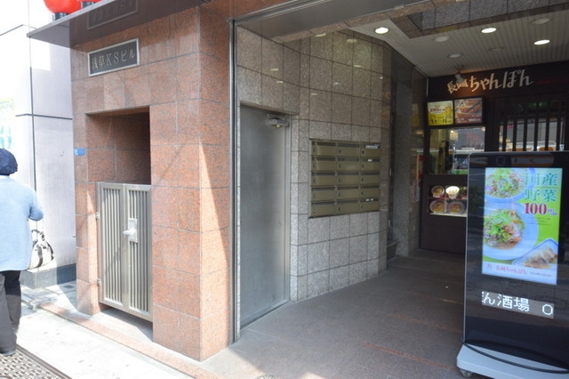 建物エントランス