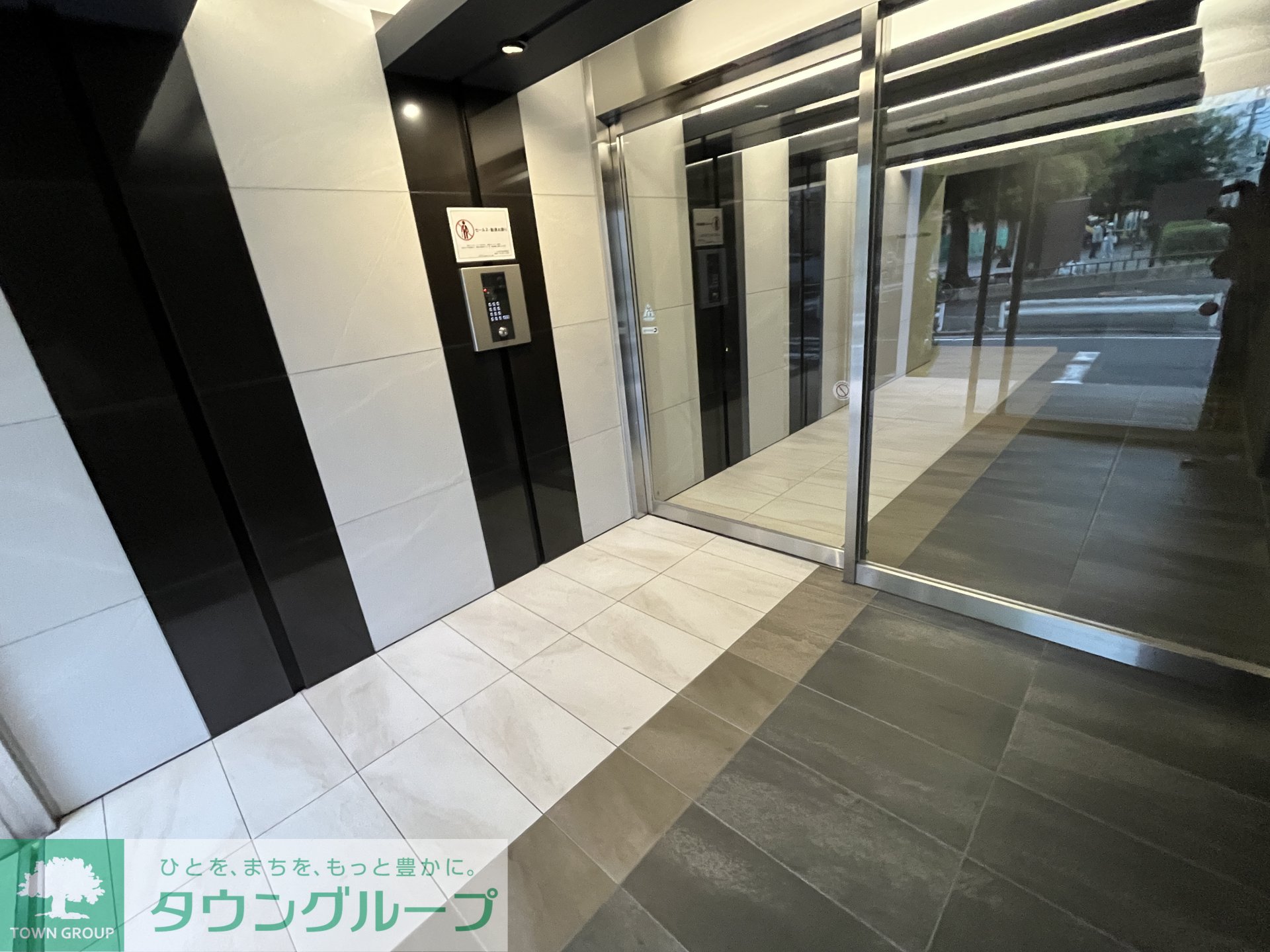 建物エントランス