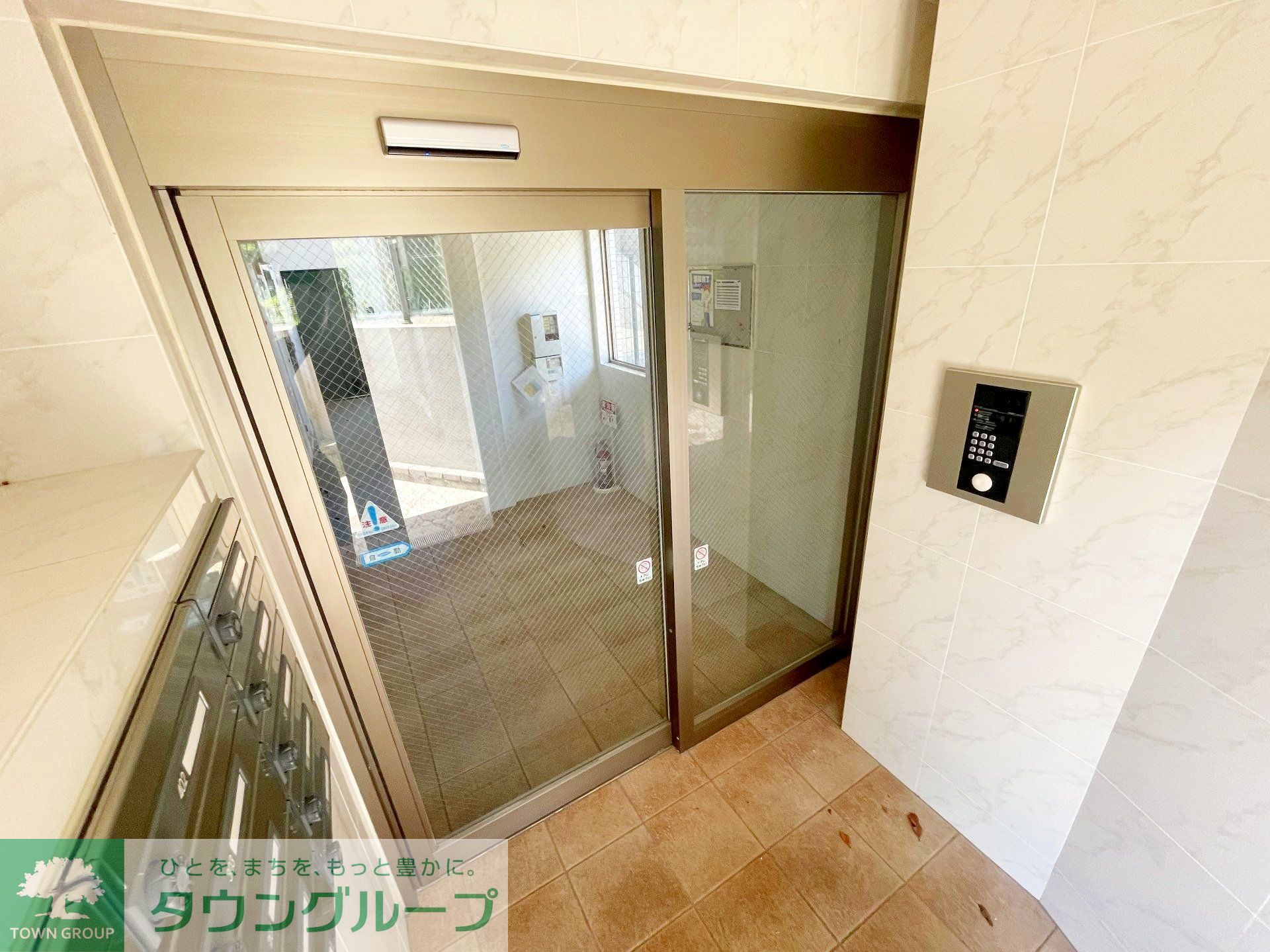 建物エントランス