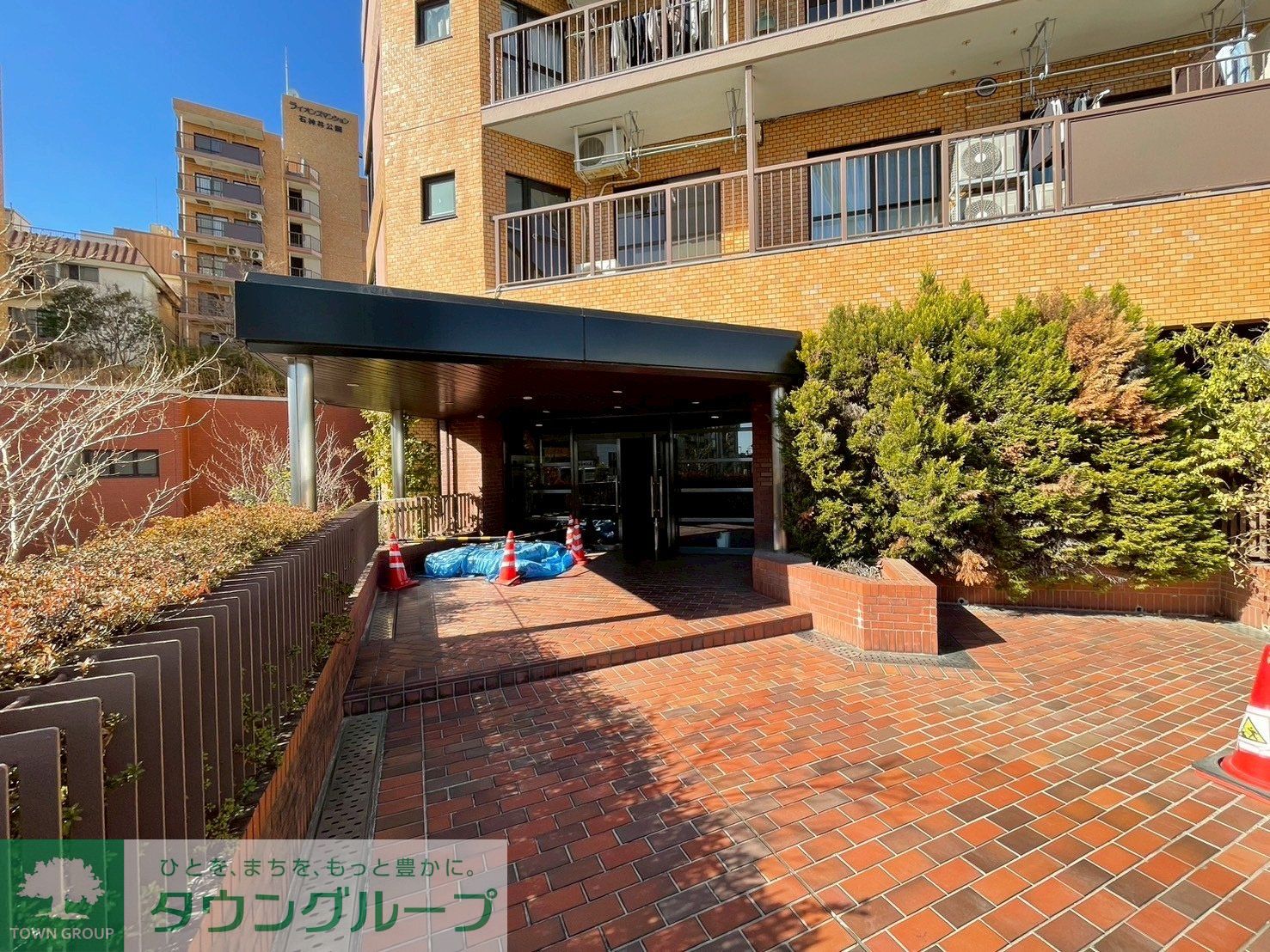 建物エントランス