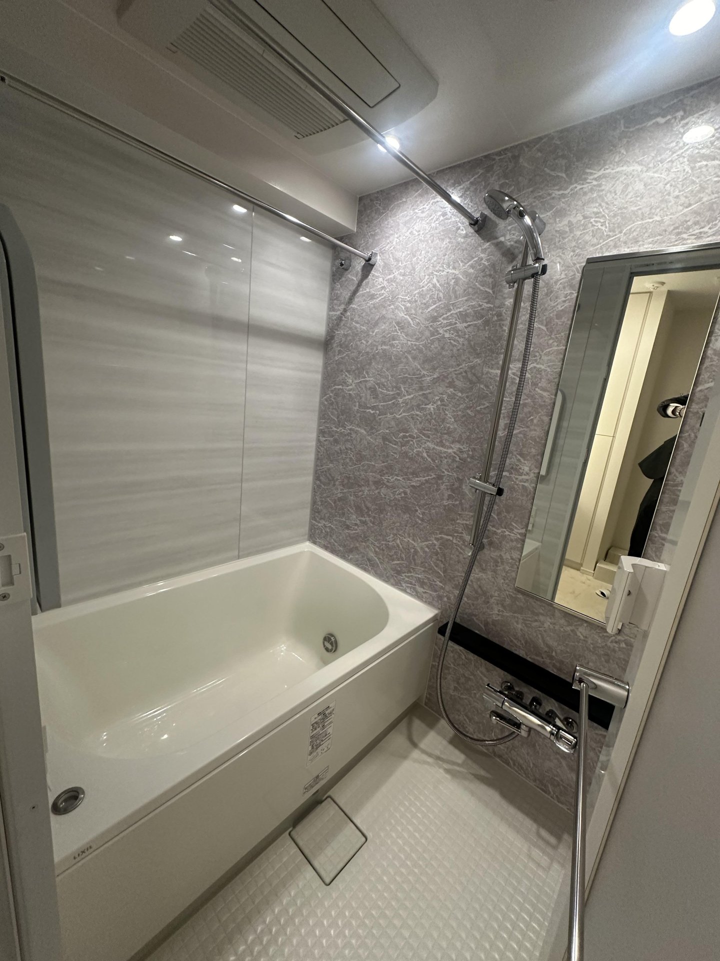 シャワールーム