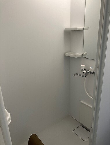 シャワールーム