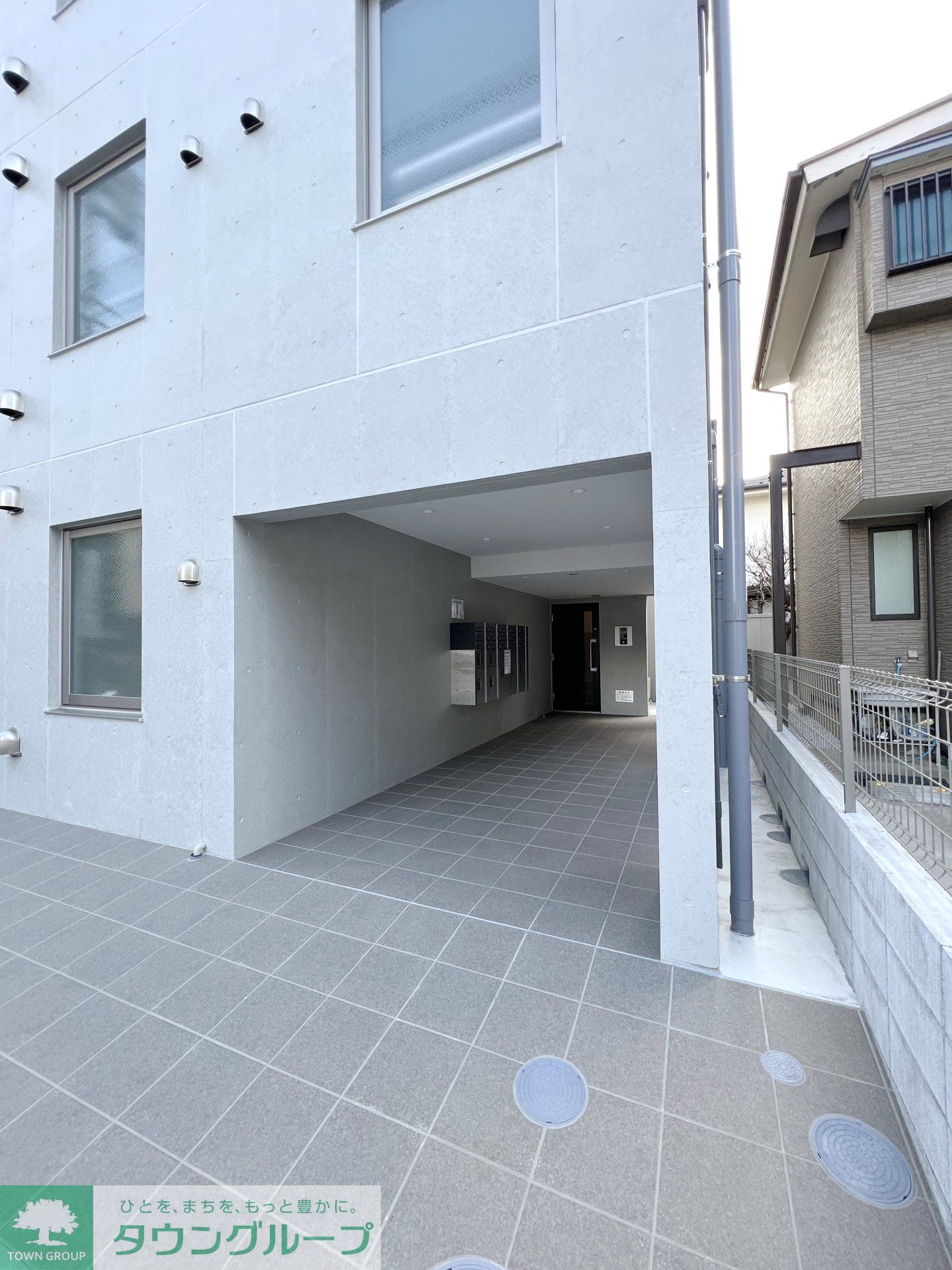 建物エントランス