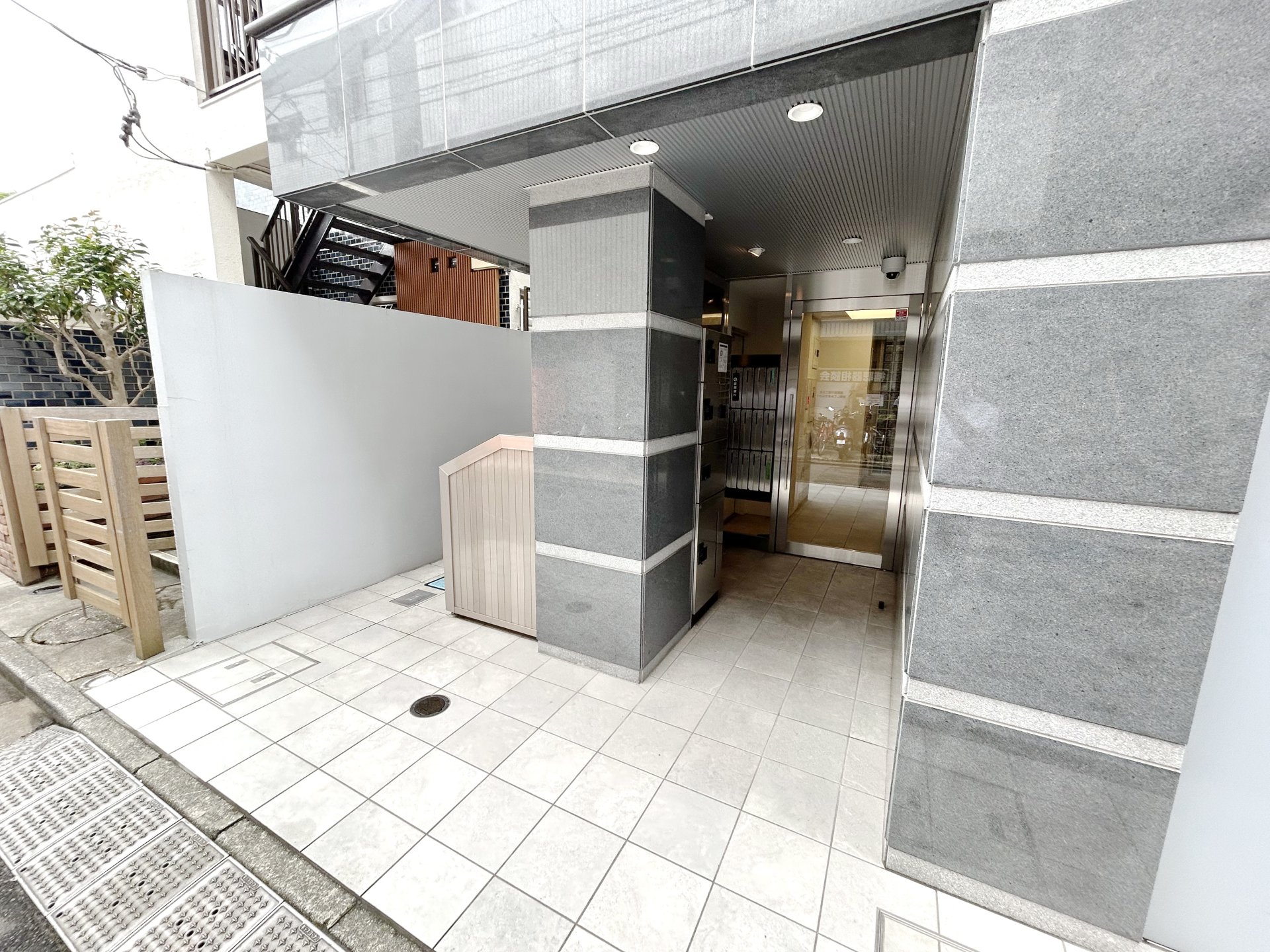 建物エントランス