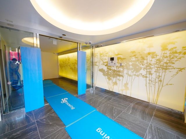 建物エントランス