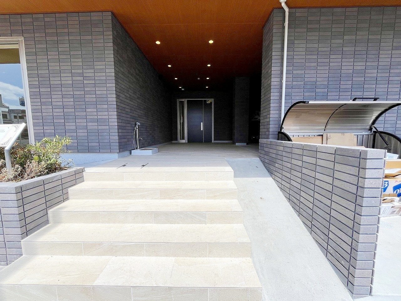 建物エントランス