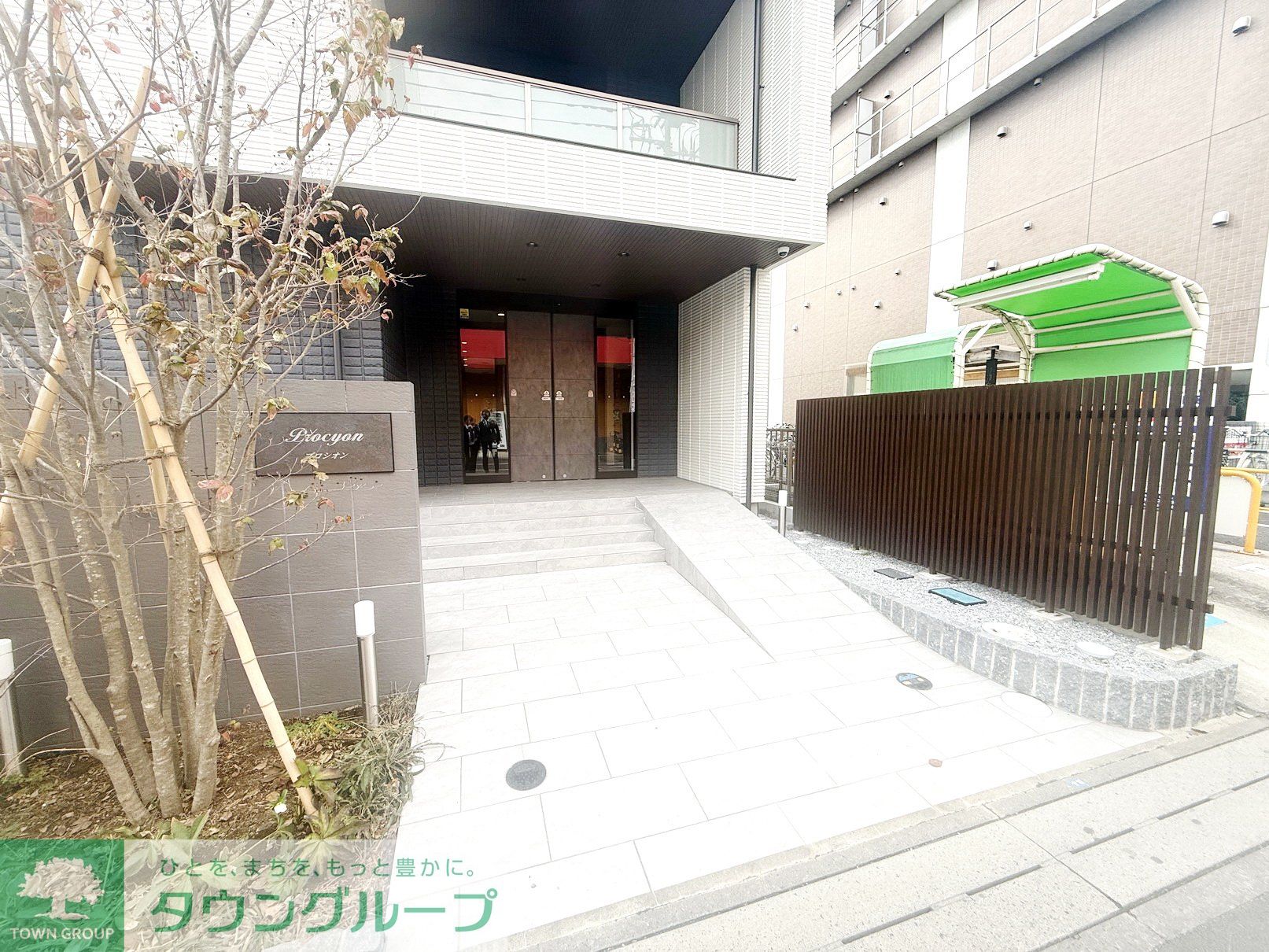 建物エントランス