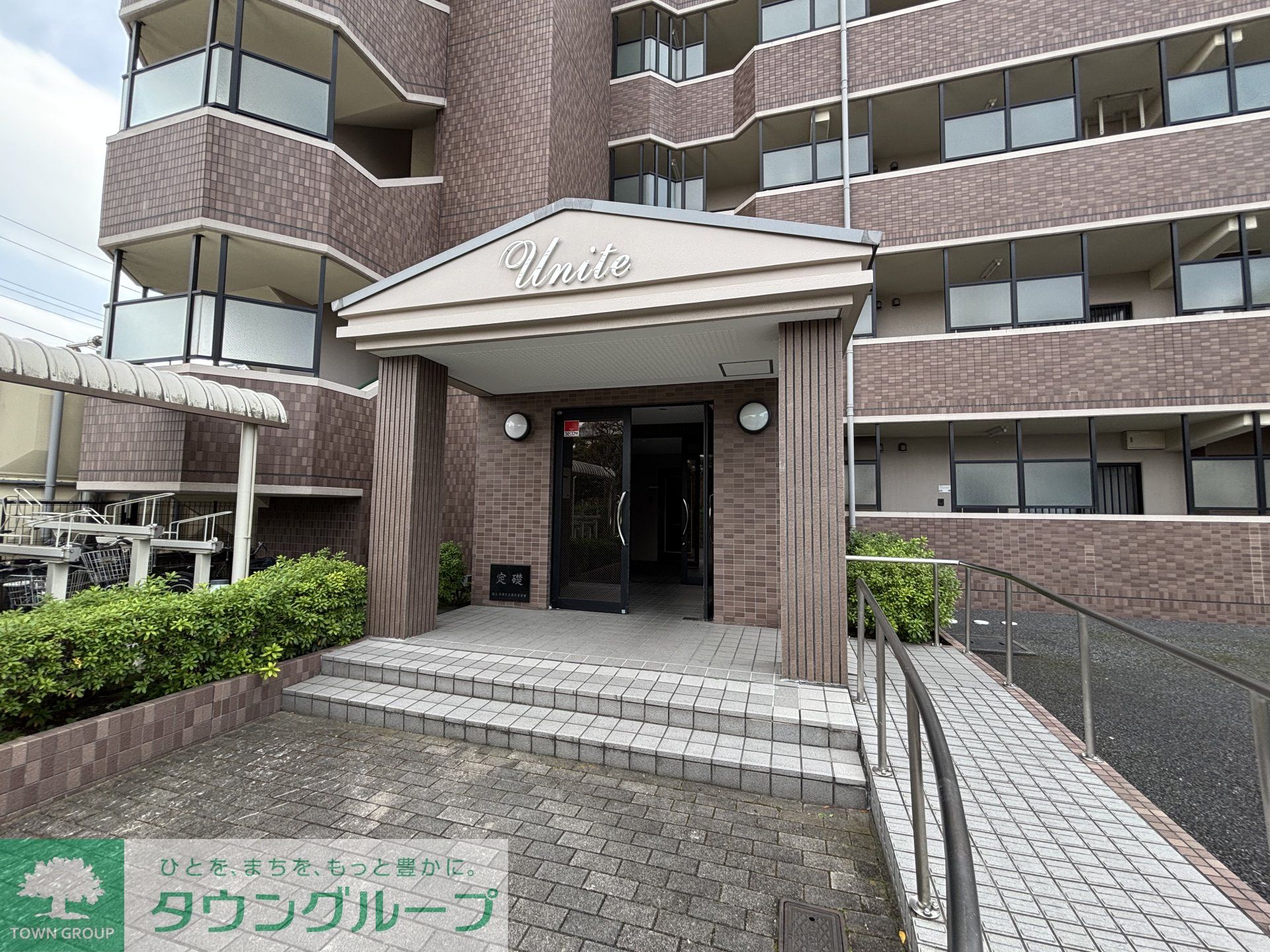 建物エントランス