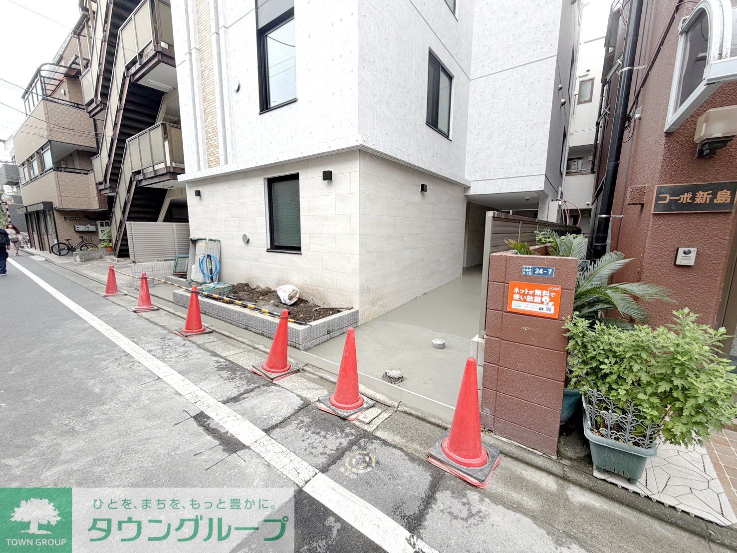 建物エントランス