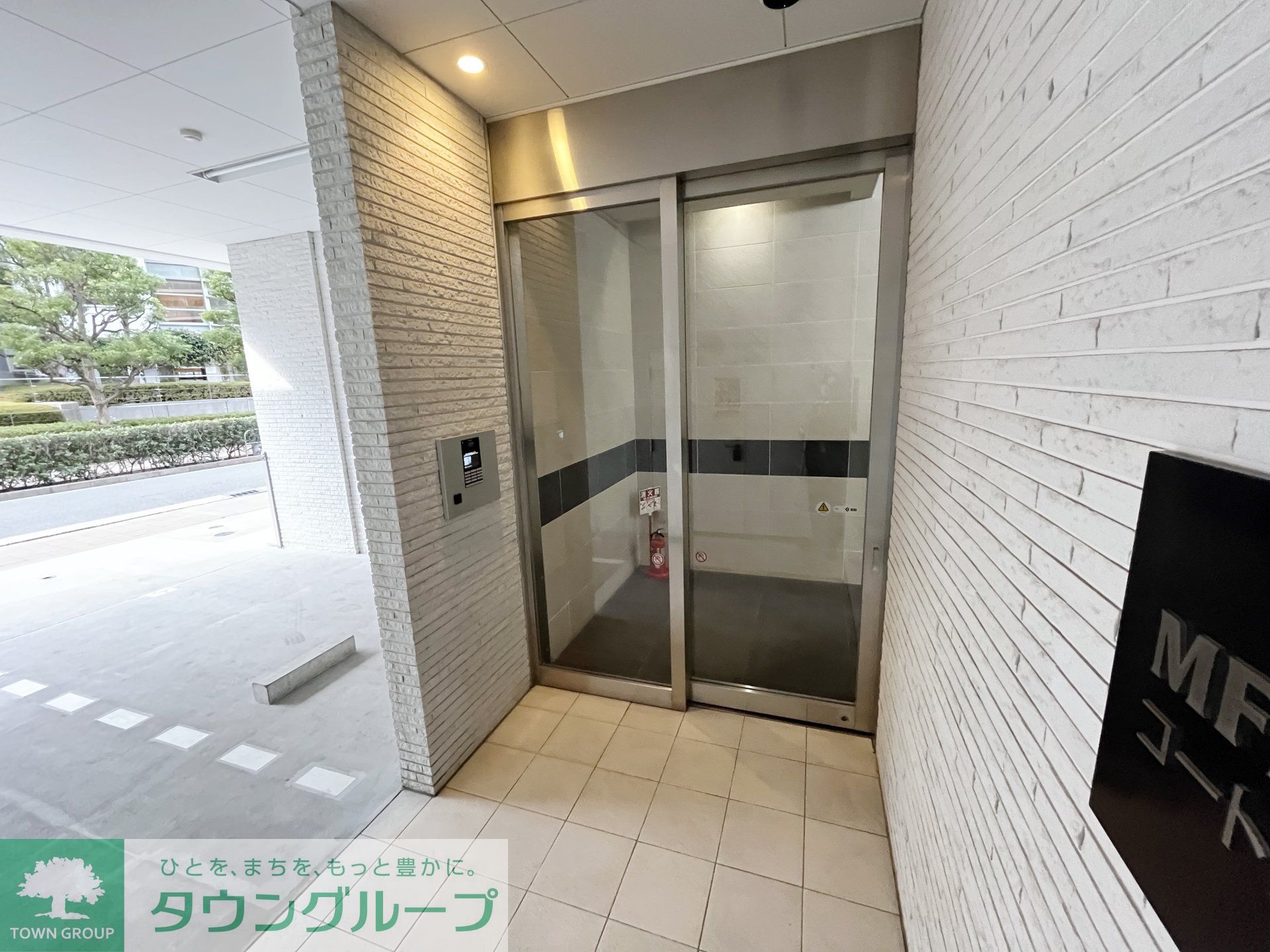 建物エントランス