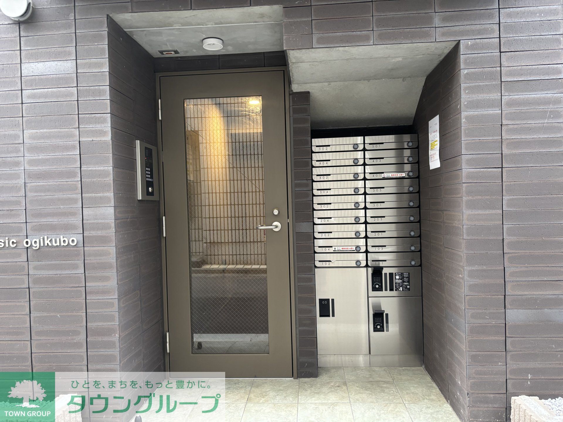 建物エントランス