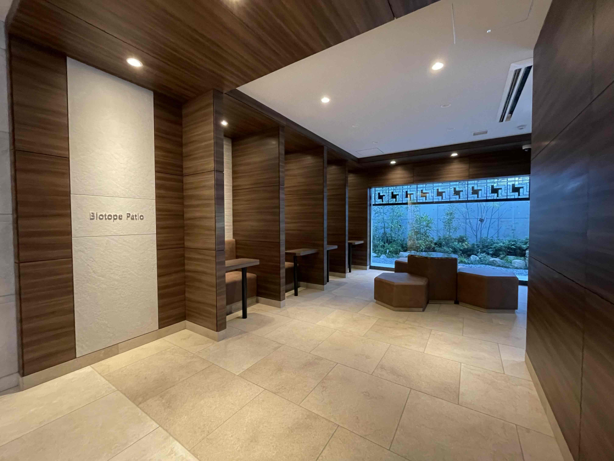 建物エントランス