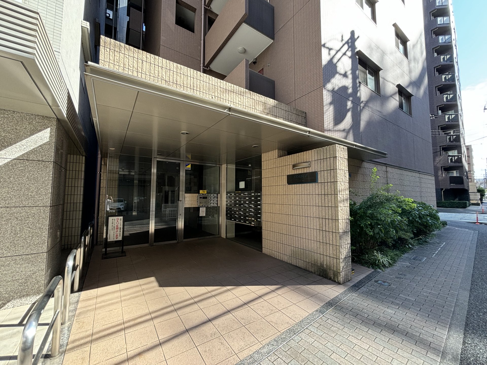 建物エントランス