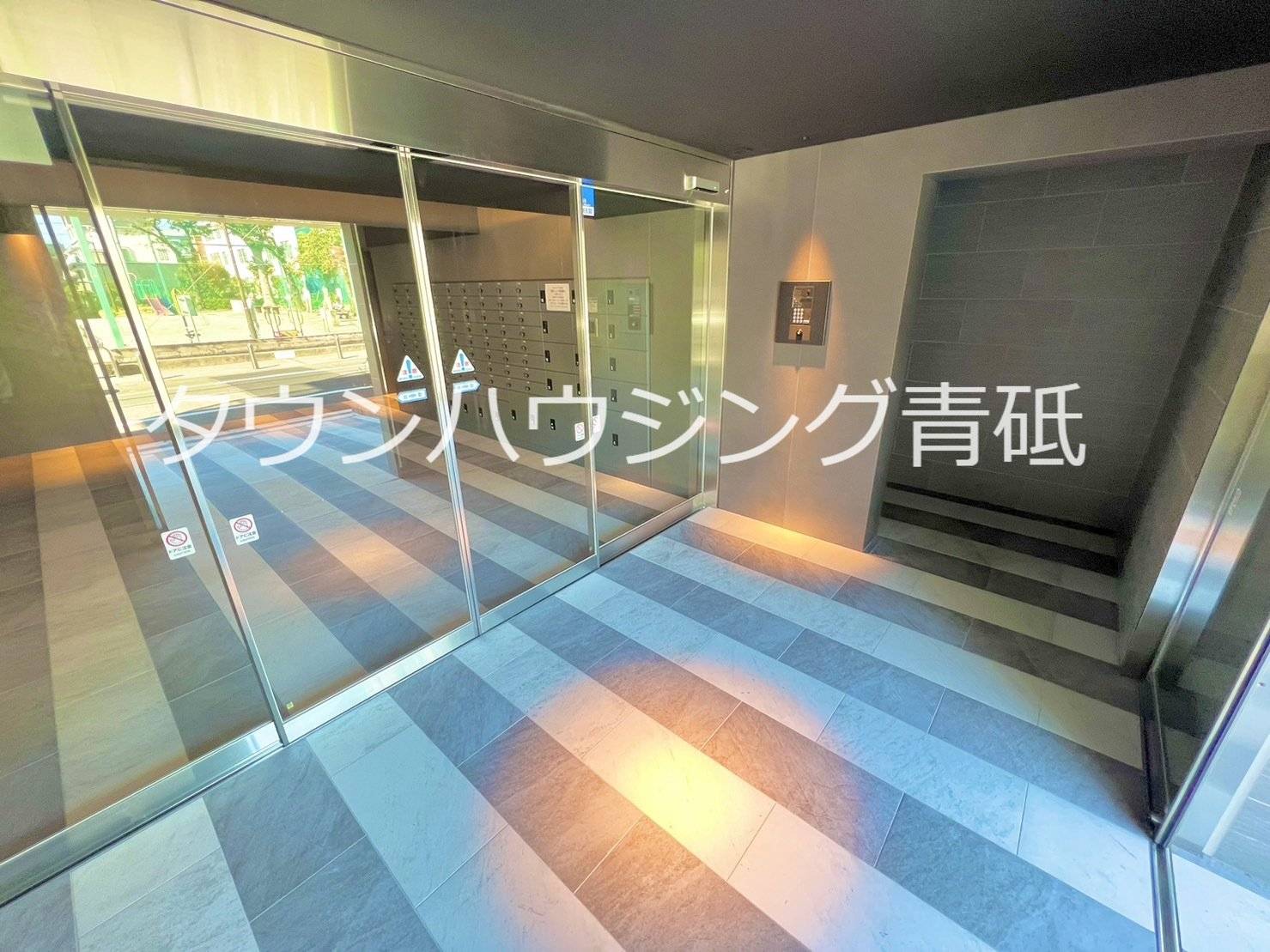 建物エントランス