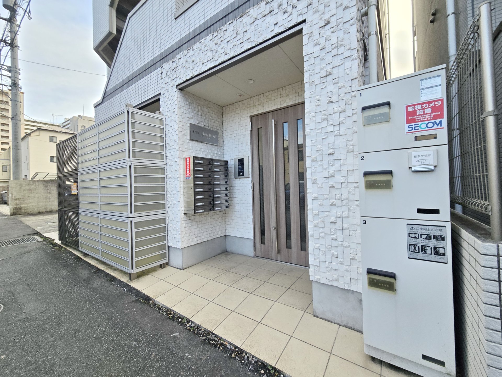 建物エントランス