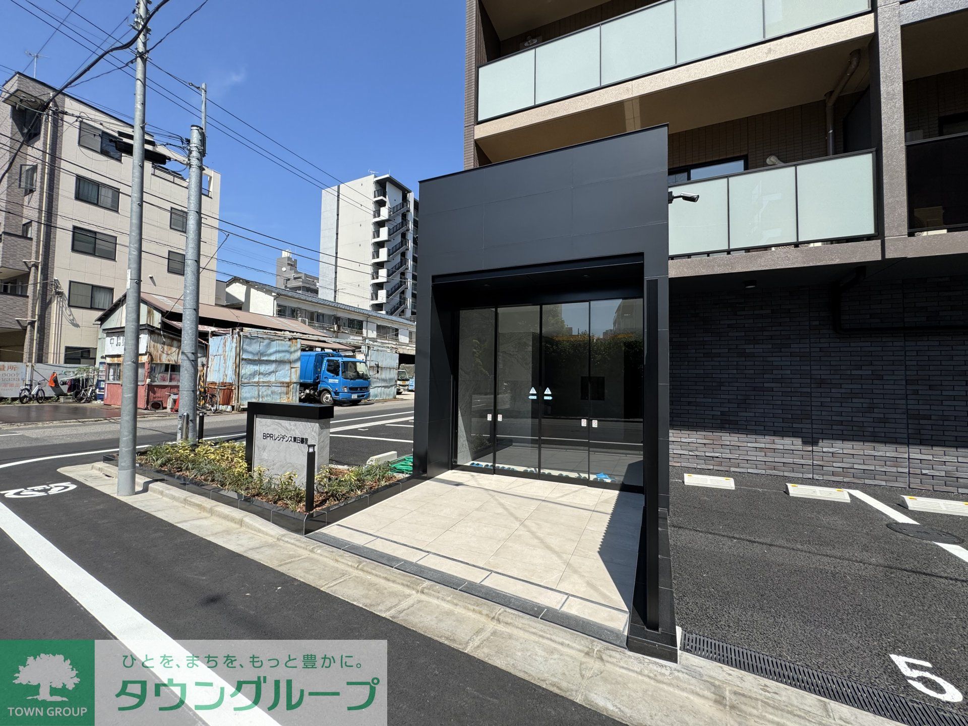 建物エントランス