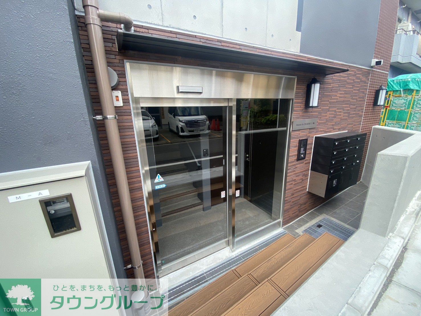 建物エントランス