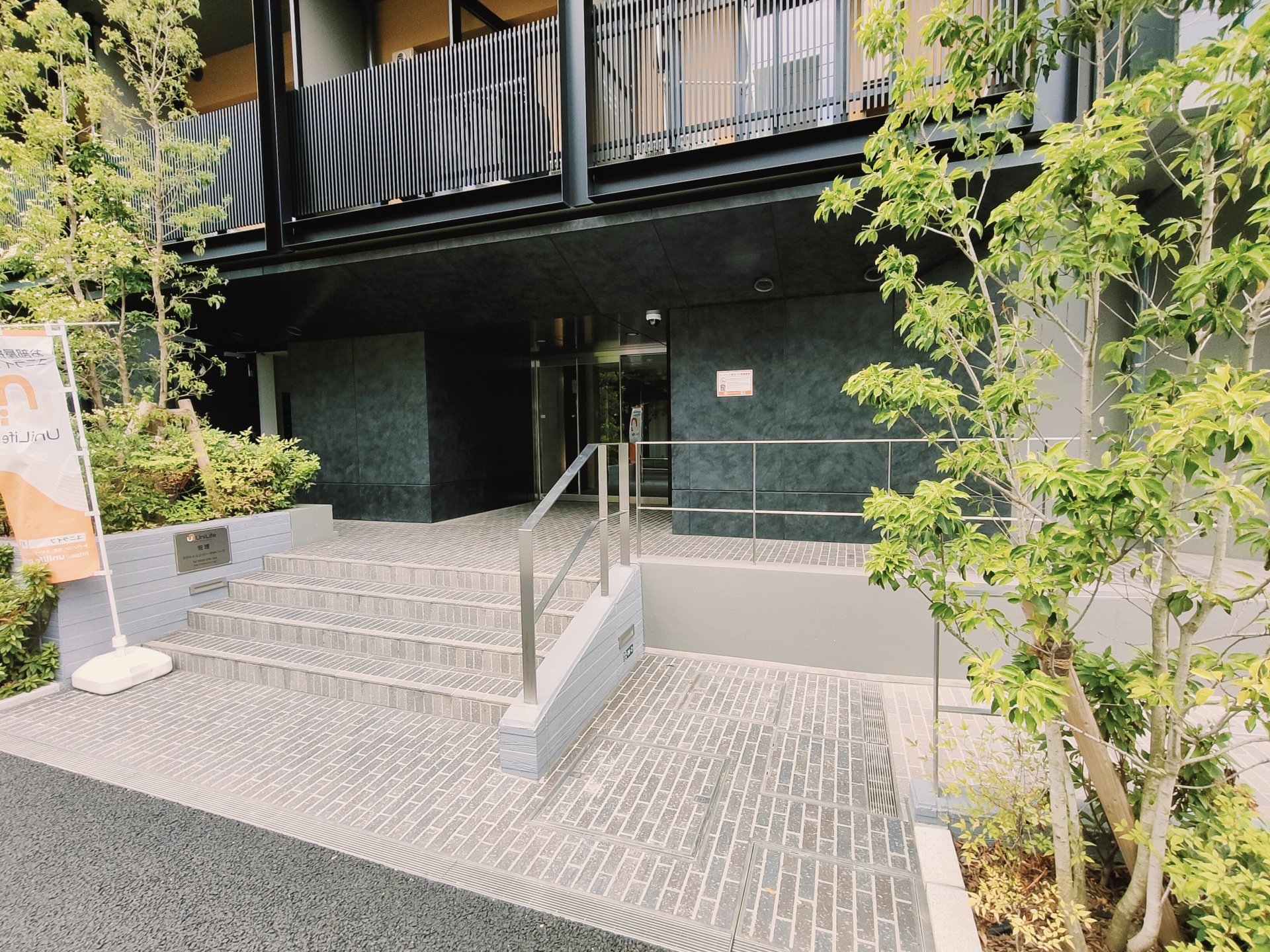 建物エントランス