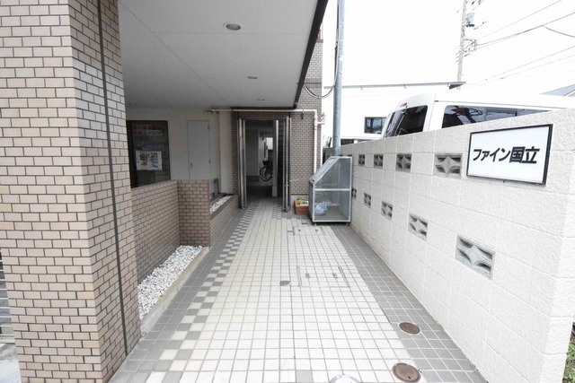 建物エントランス