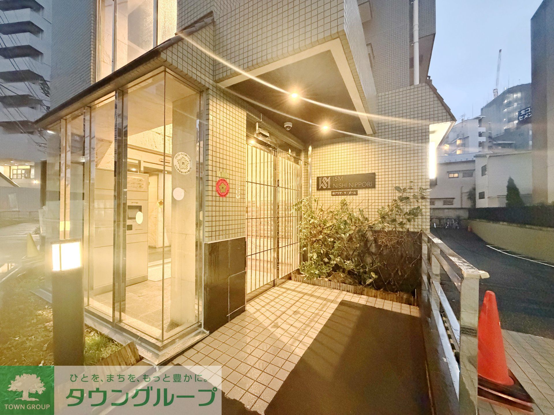 建物エントランス