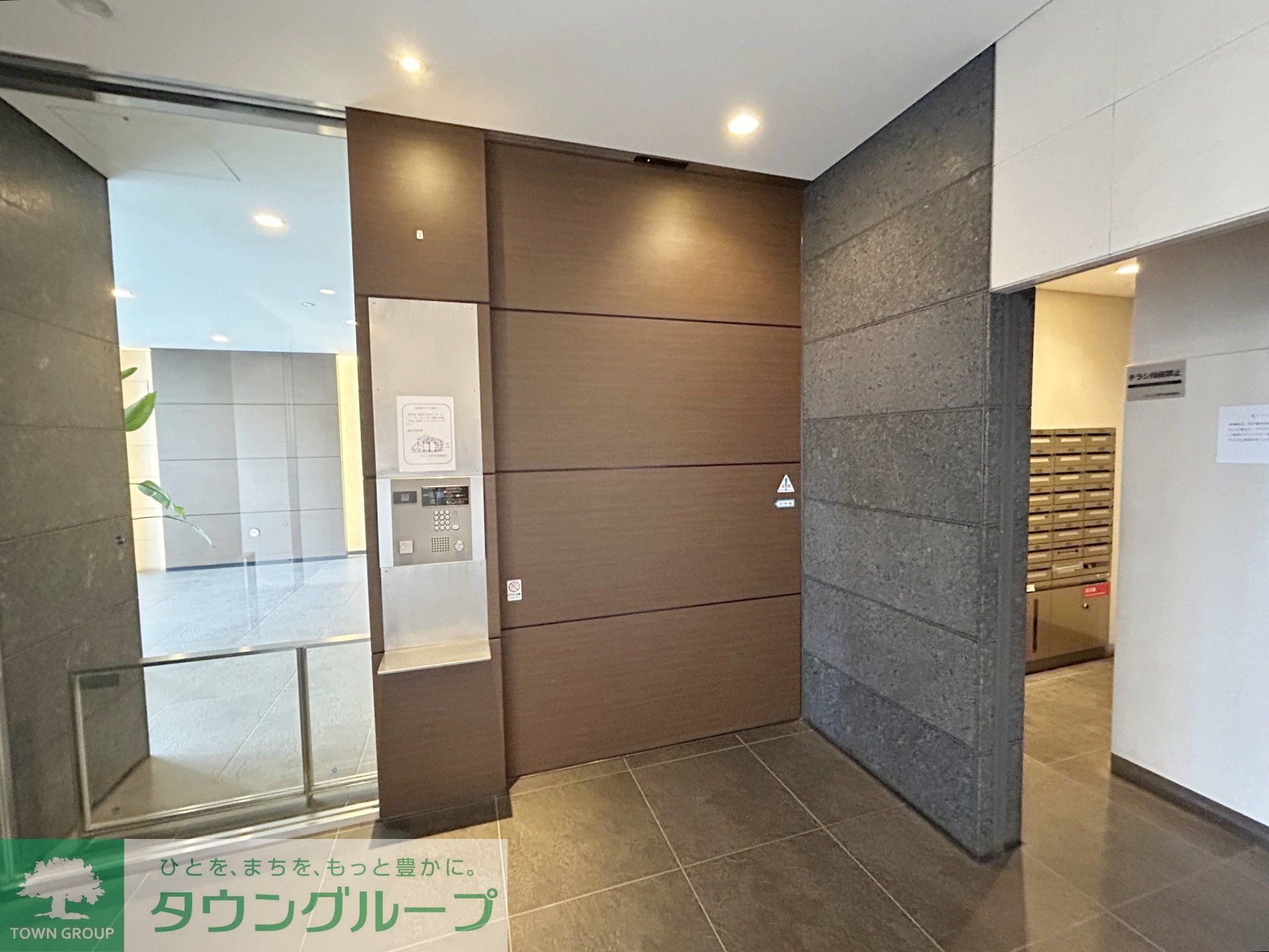 建物エントランス