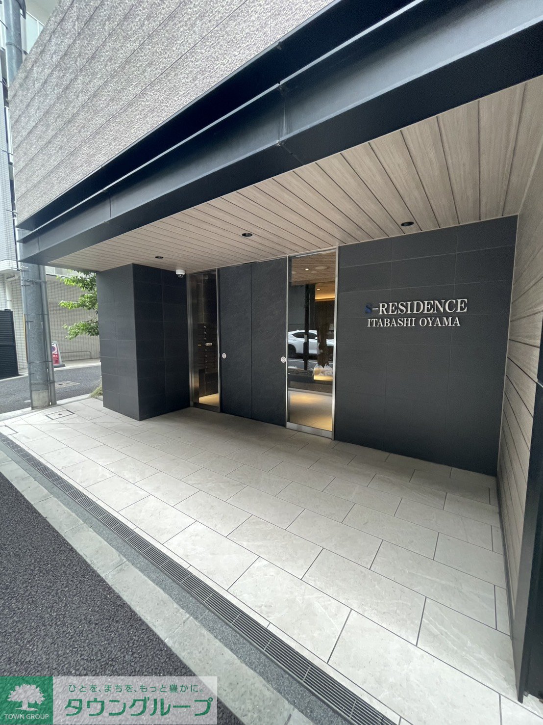 建物エントランス