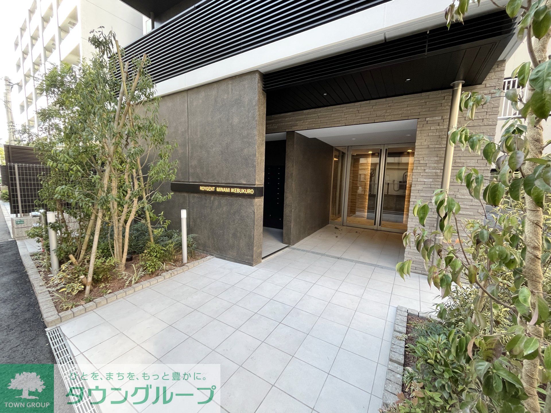 建物エントランス