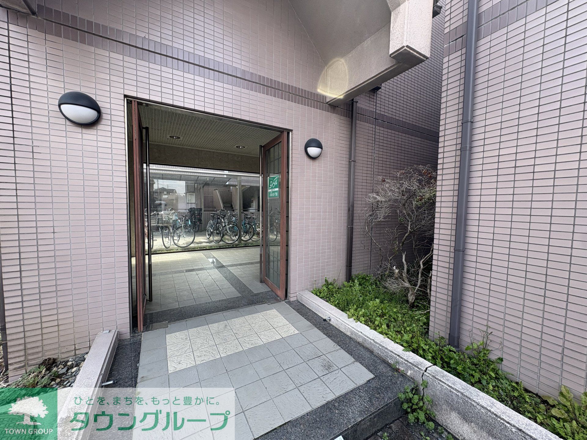建物エントランス